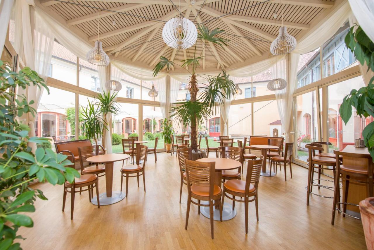 Jufa Hotel Poellau - Bio Landerlebnis エクステリア 写真