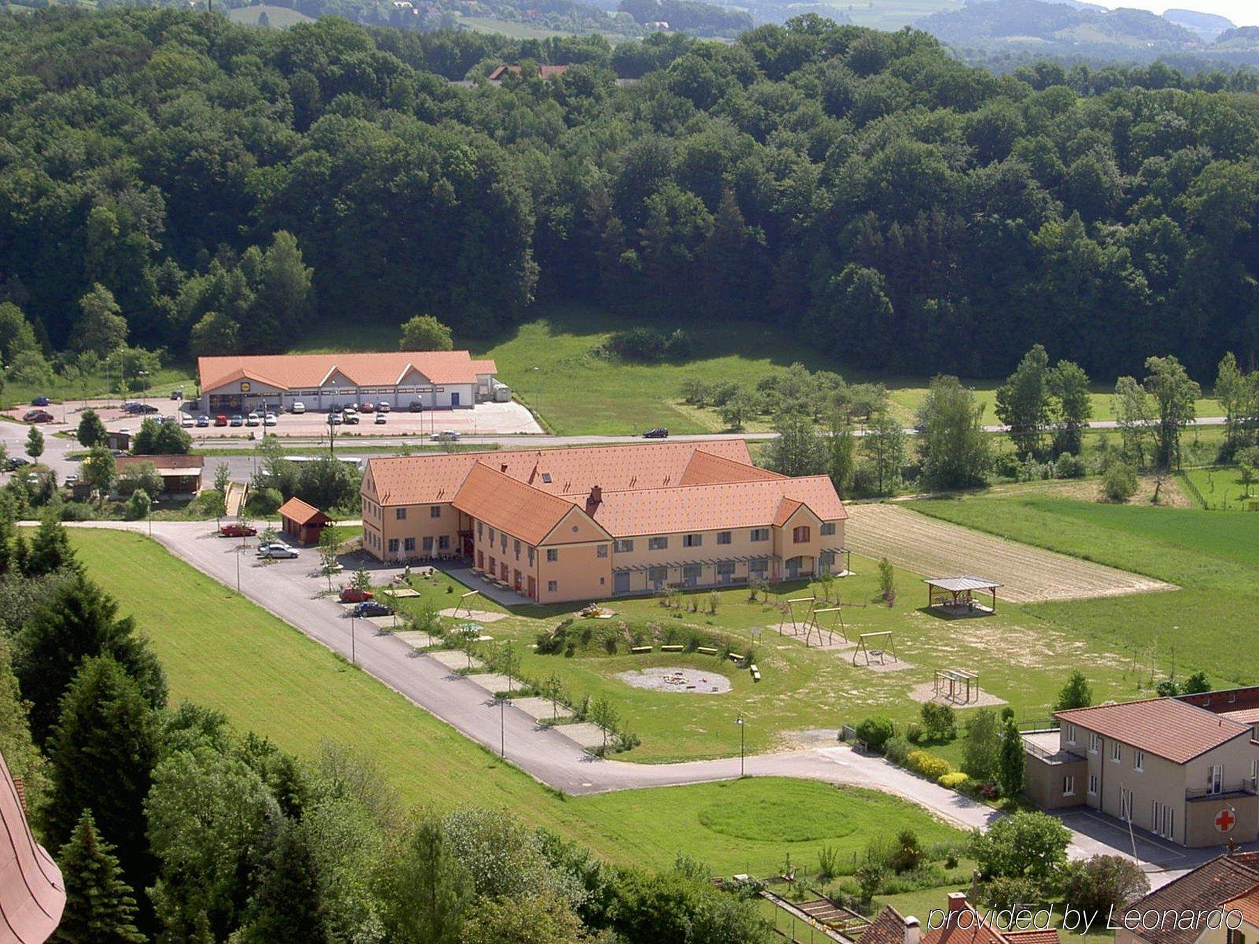 Jufa Hotel Poellau - Bio Landerlebnis エクステリア 写真