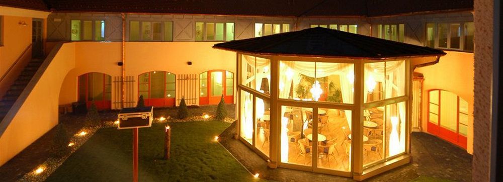 Jufa Hotel Poellau - Bio Landerlebnis エクステリア 写真